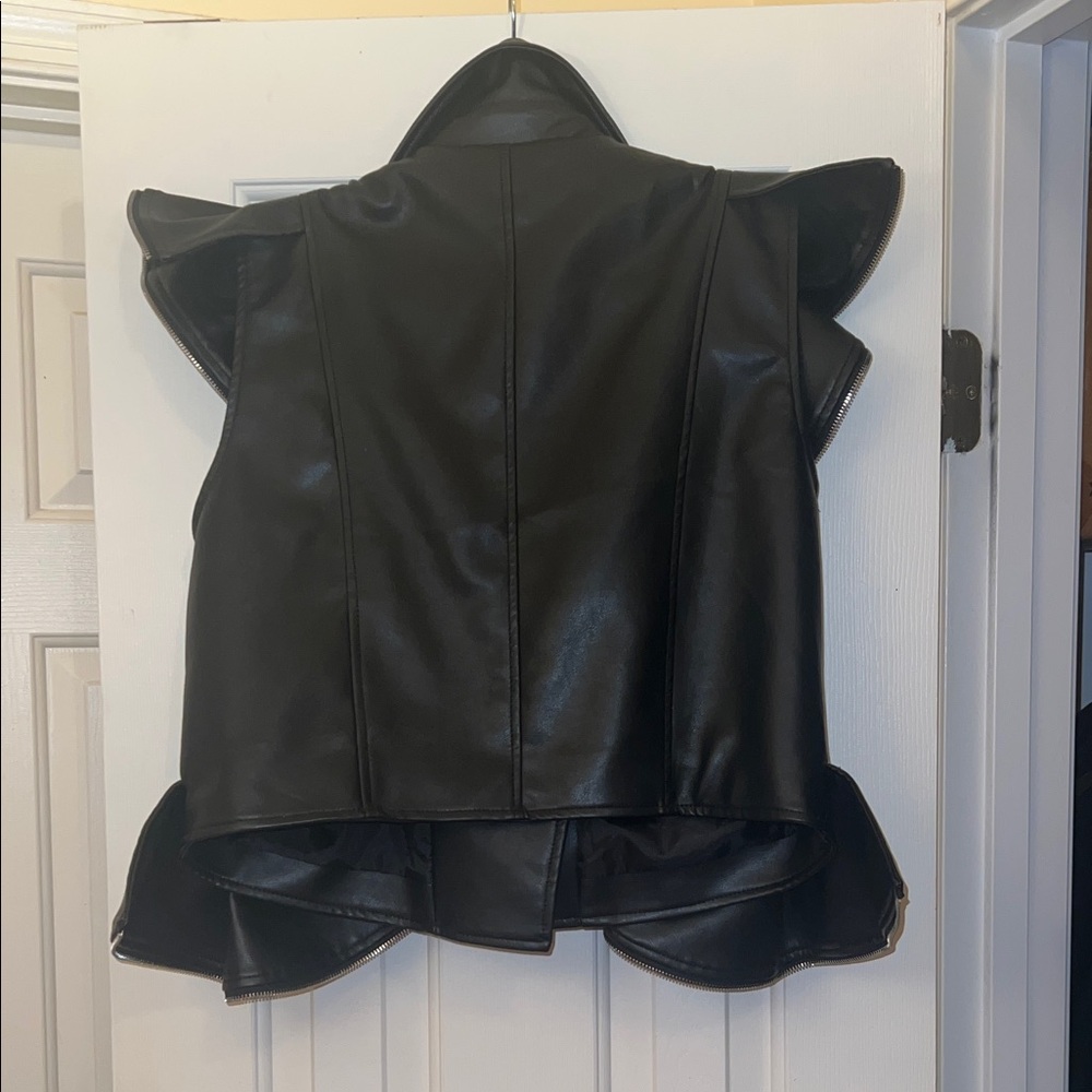 Azalea Wang Stylish Black Ruffled Faux Leather Vest XL - Picture 4 of 9